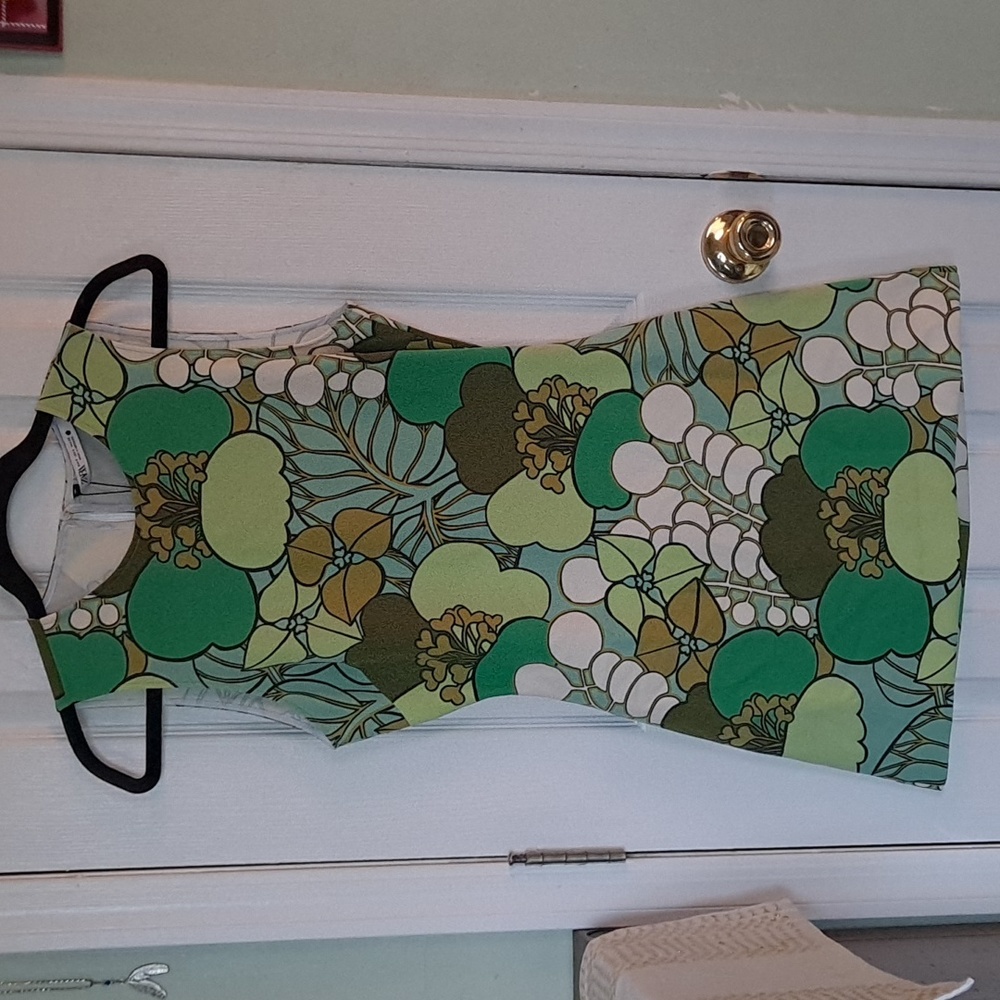 BRAND NEW Zara Green Printed Cut Out Dress